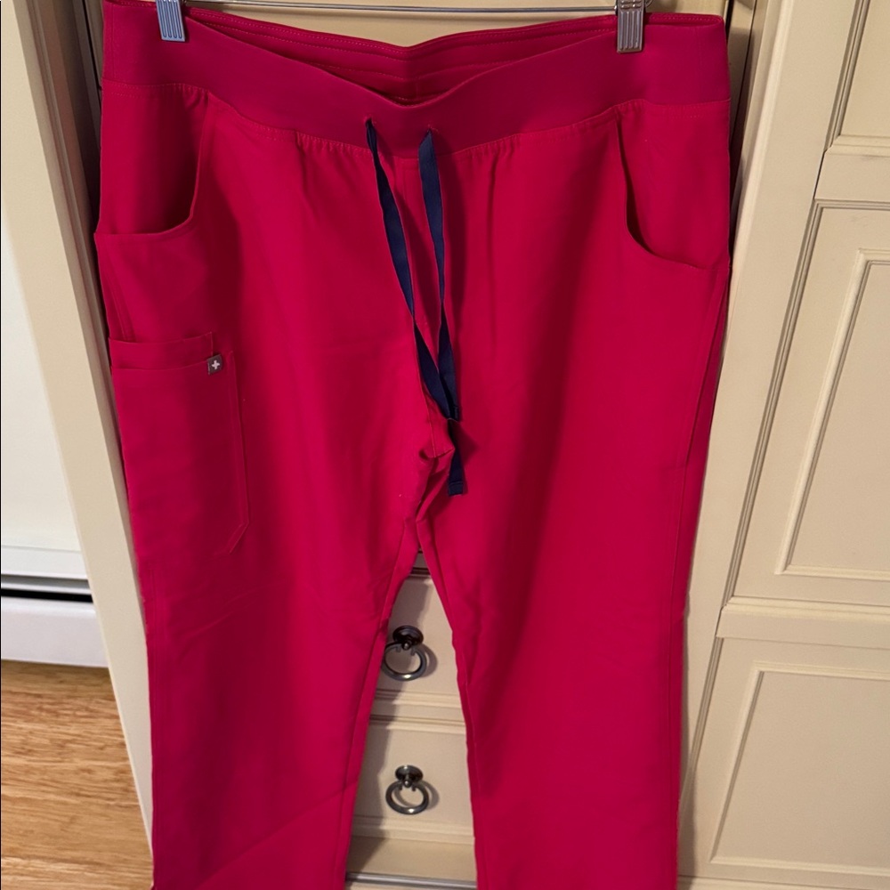 Figs Scrub Pants 
Kade Pant